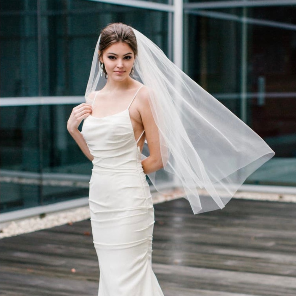 Toni Federici Cindy Cascading Fingertip Veil